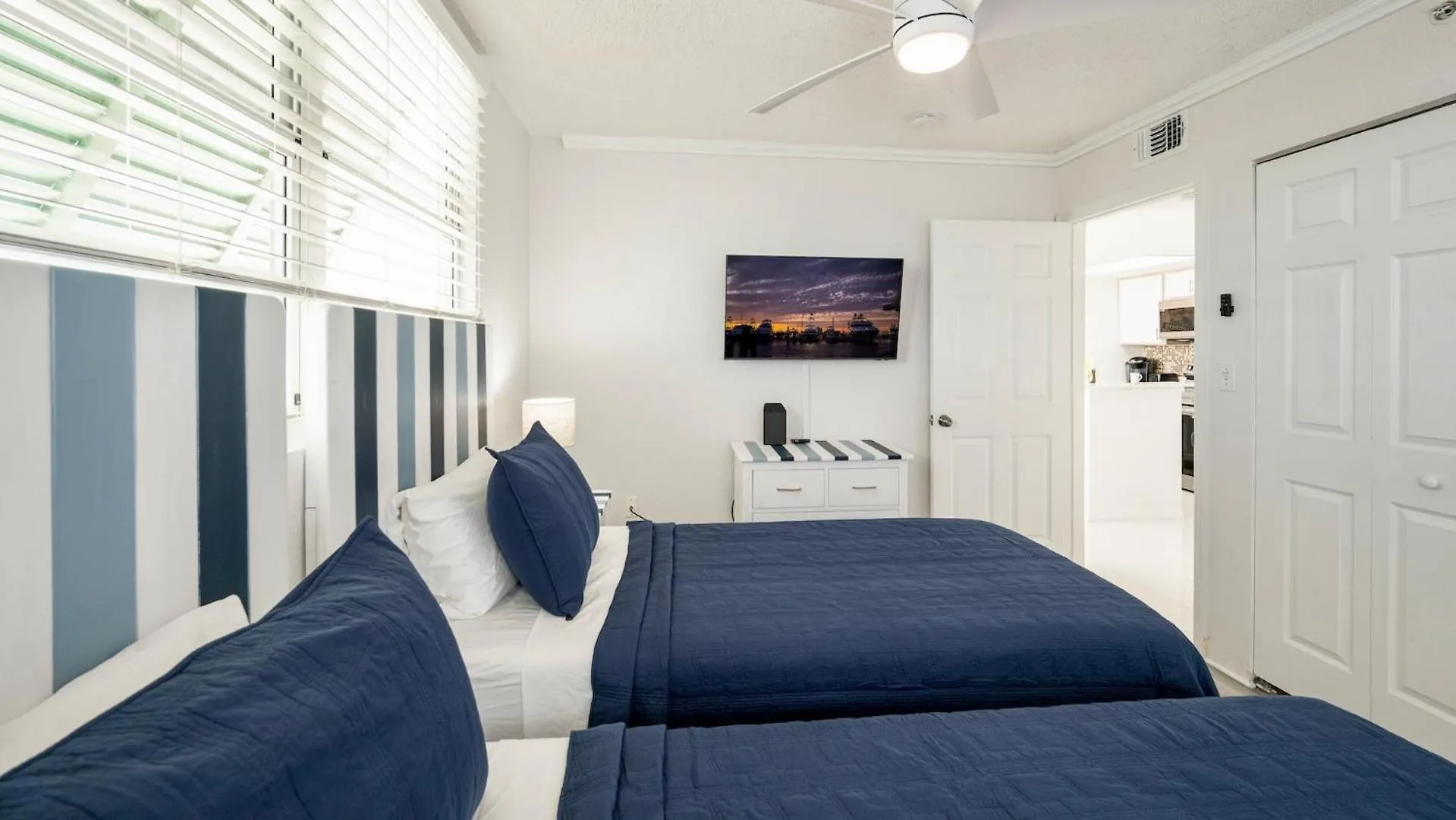 The Larks Landing By Last Key Realty Key West 0*,  ABD